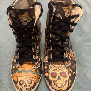 Unisex Skull Pattern High-Top Sneakers